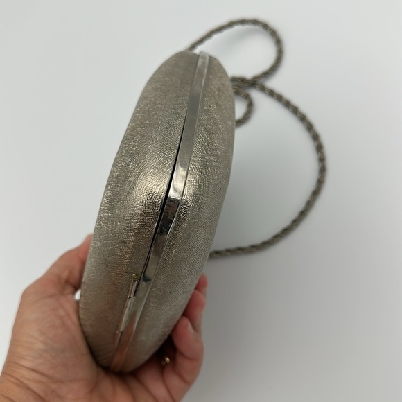 Rosenfeld Vintage Gilt Metal Purse 5 1/2” x 5 1/2” - Picture 9 of 11